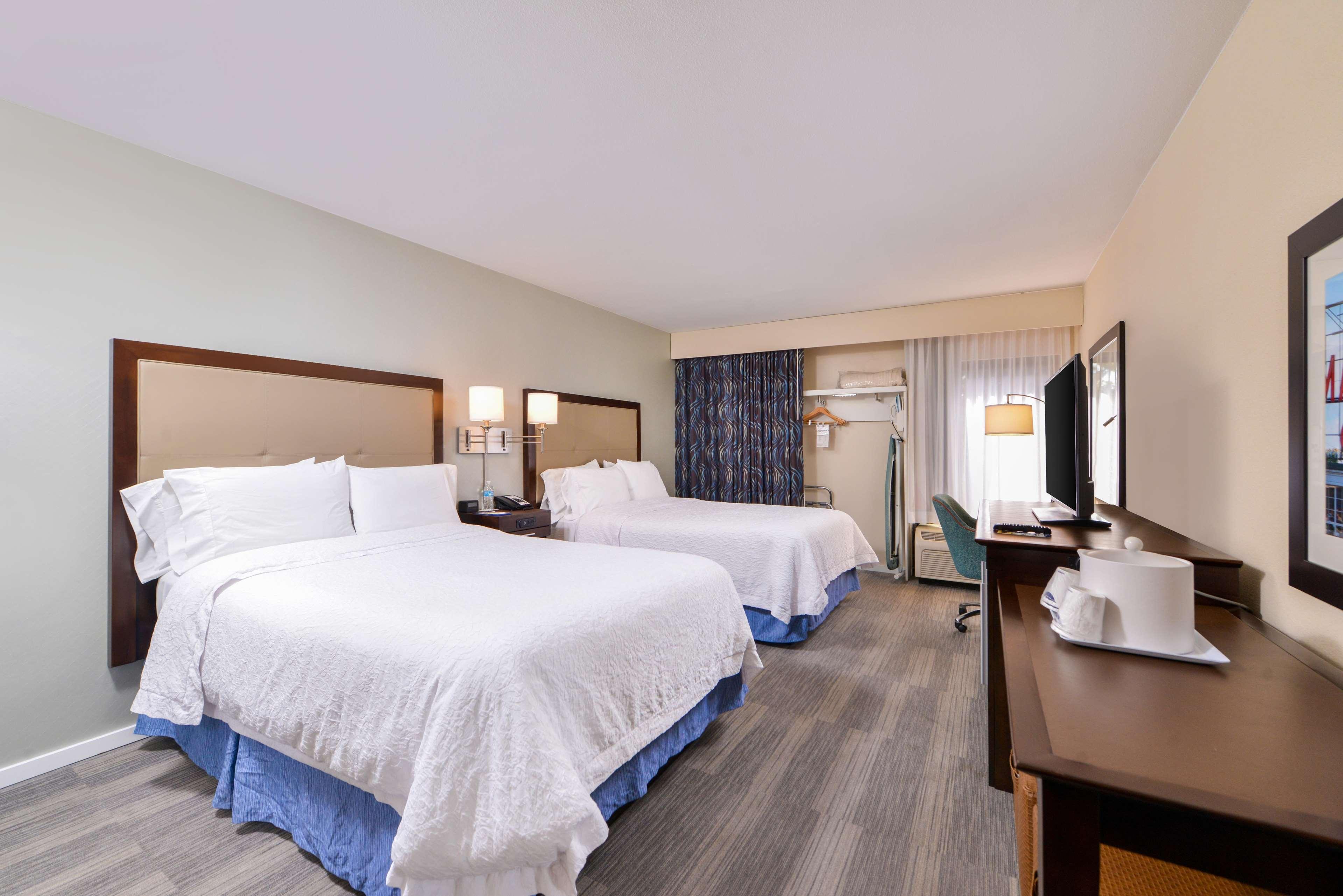 Hampton Inn Seattle Airport SeaTac Exterior photo