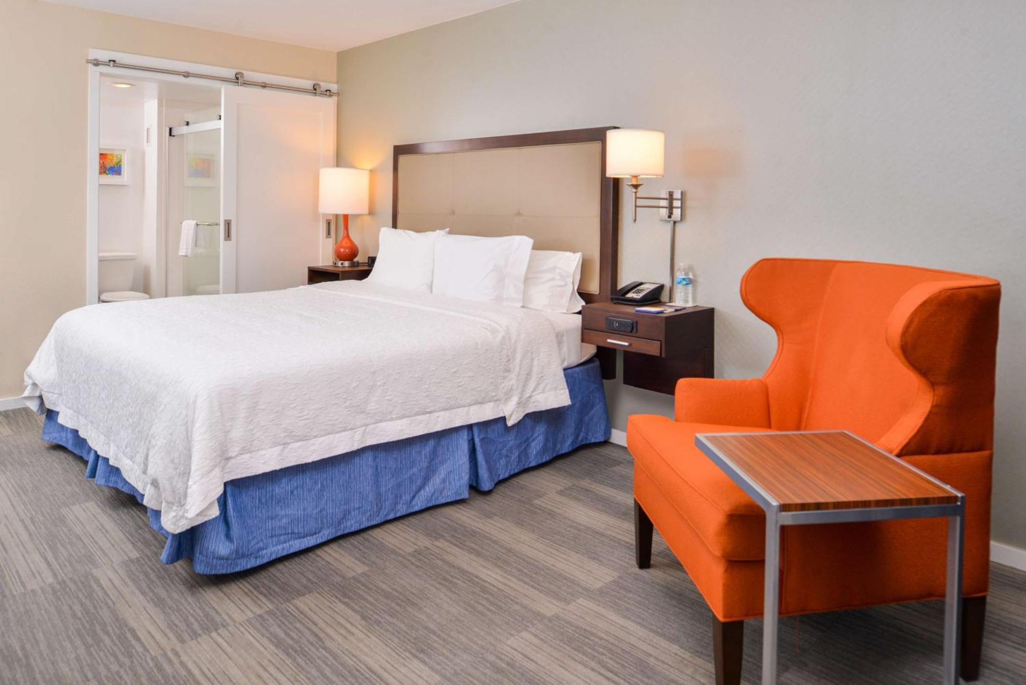 Hampton Inn Seattle Airport SeaTac Exterior photo