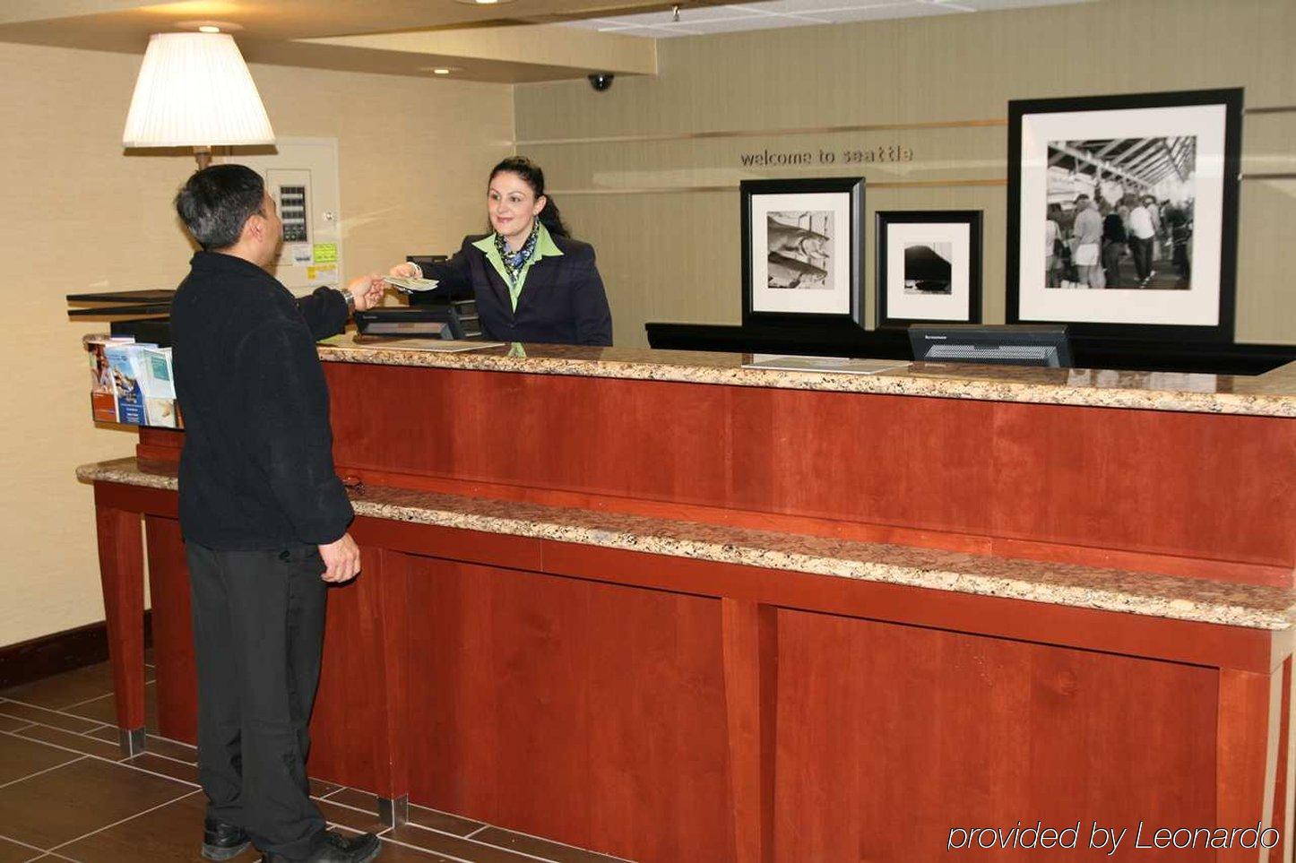 Hampton Inn Seattle Airport SeaTac Interior photo