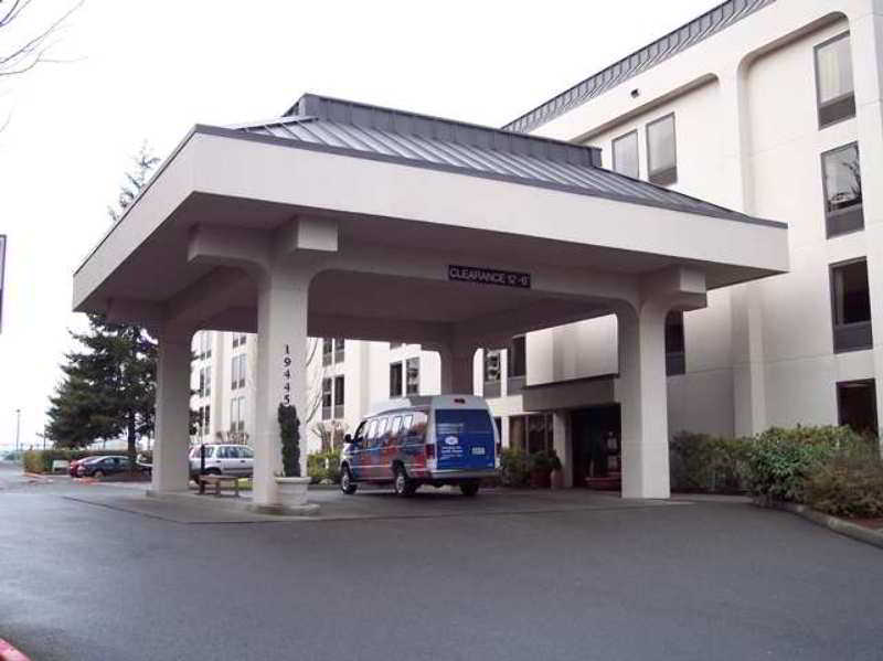 Hampton Inn Seattle Airport SeaTac Exterior photo